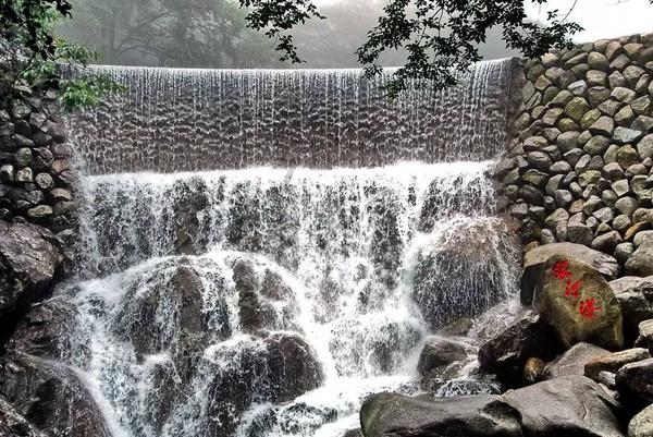 山南市琼结堆巴村:实惠满登登 群众笑哈哈